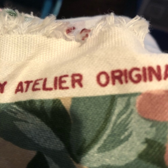 Vintage floral upholstery fabric56” by 72” - enough for a chair or cushions. - Picture 5 of 6